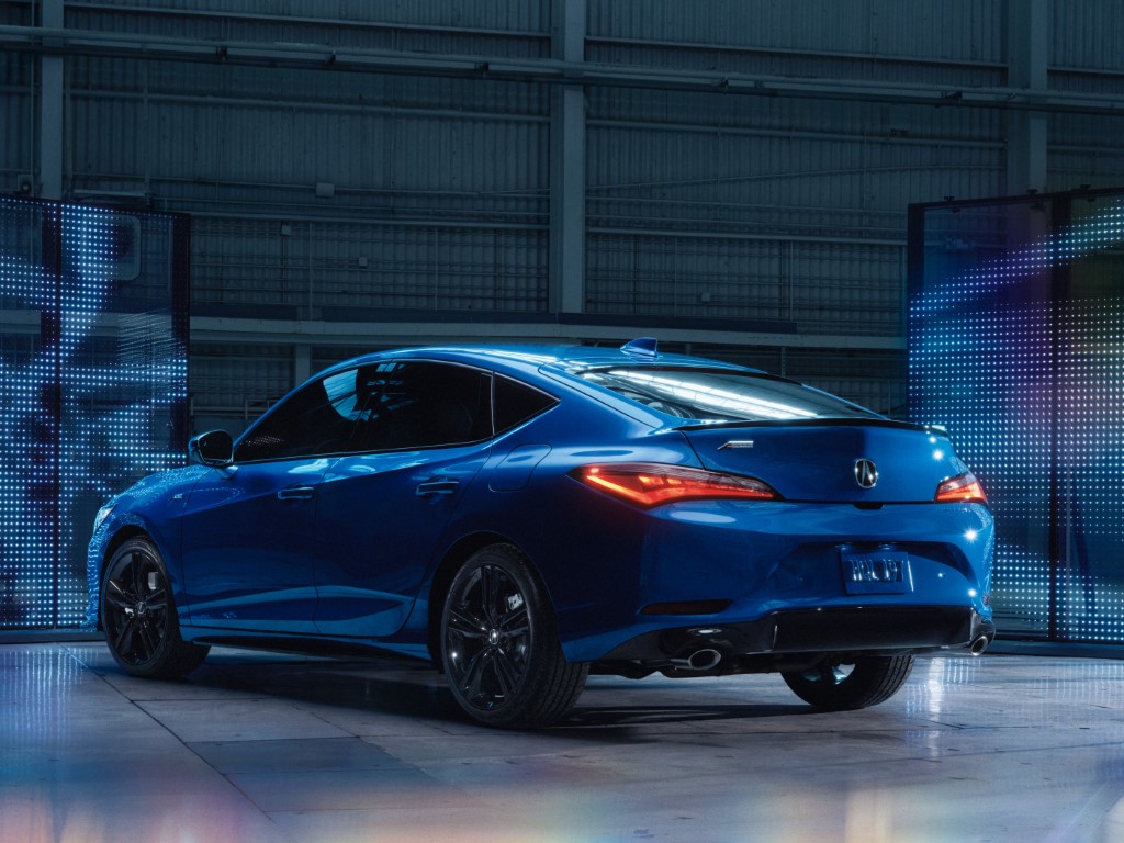 Acura Integra 5-door 1.5 VTEC Turbo (Automatic)